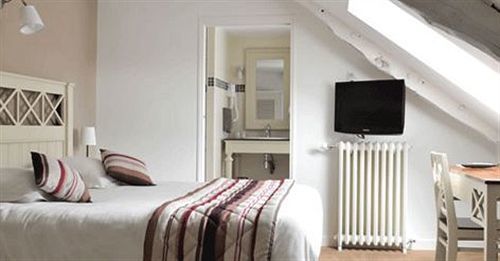 Logis Hotel, Restaurant Et Le Relais De Broceliande Hotel 4*